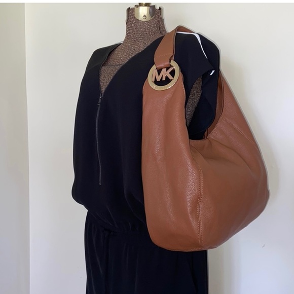 NWOT Micheal Kors hobo purse, Excellent condition - Picture 2 of 5